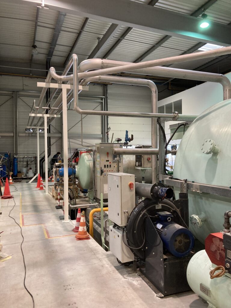 Raccordement de deux autoclaves pour l'aéronautique